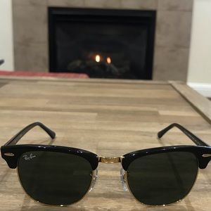 Ray Ban Clubmaster 49-21 Black w/ green lenses